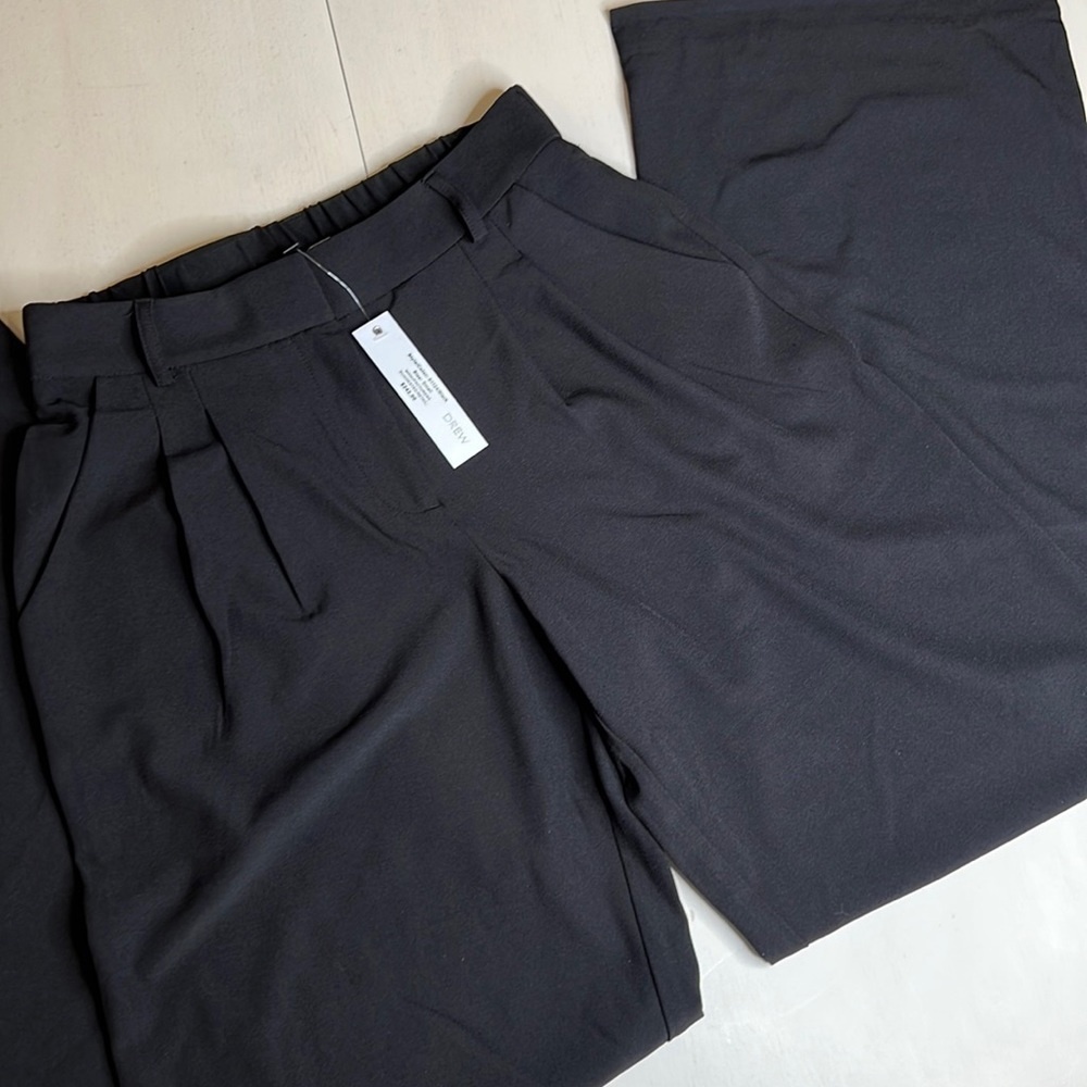 NWT - Drew Clothing Trousers - Size Small